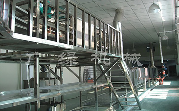 方（fāng）便（biàn）麵生產線