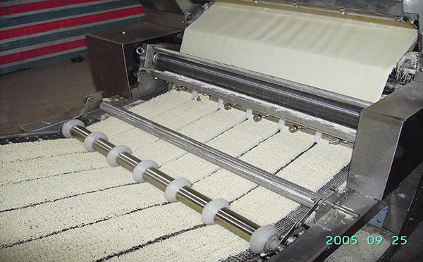 河源市草莓污视频米麵設備機械(xiè)廠